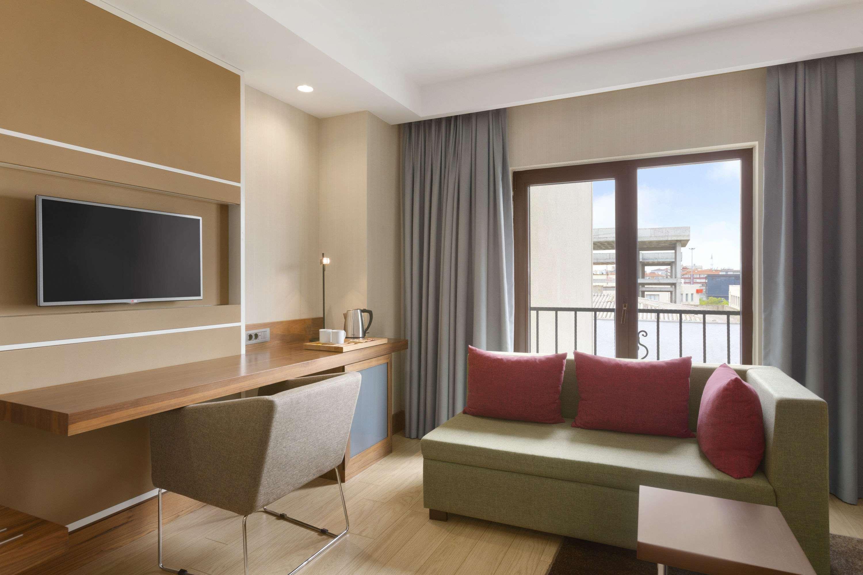 Ramada By Wyndham Istanbul Florya Hotel Ngoại thất bức ảnh