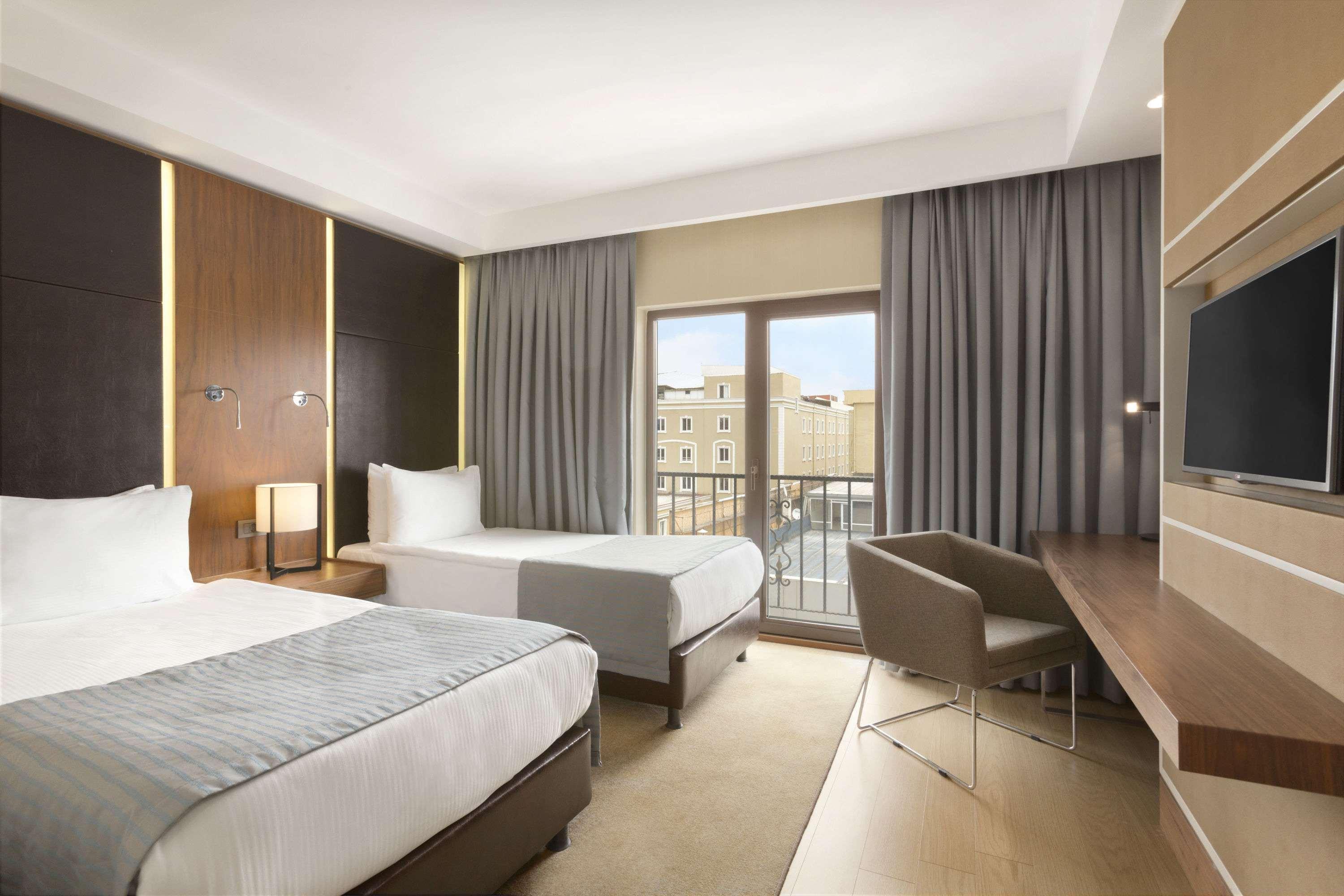 Ramada By Wyndham Istanbul Florya Hotel Ngoại thất bức ảnh