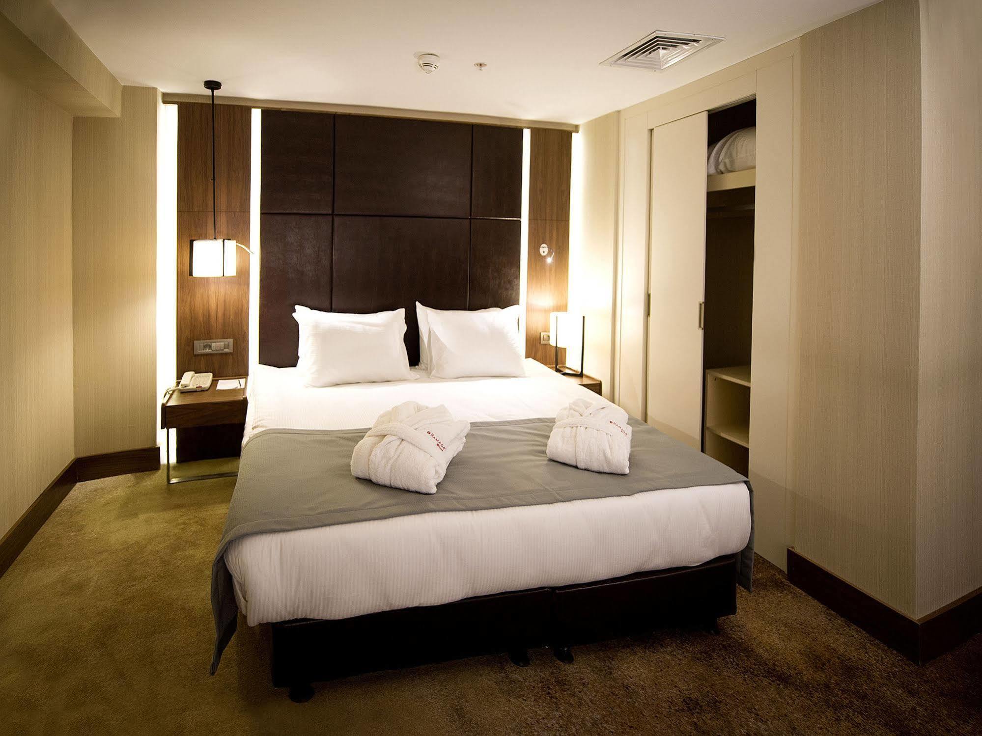 Ramada By Wyndham Istanbul Florya Hotel Ngoại thất bức ảnh